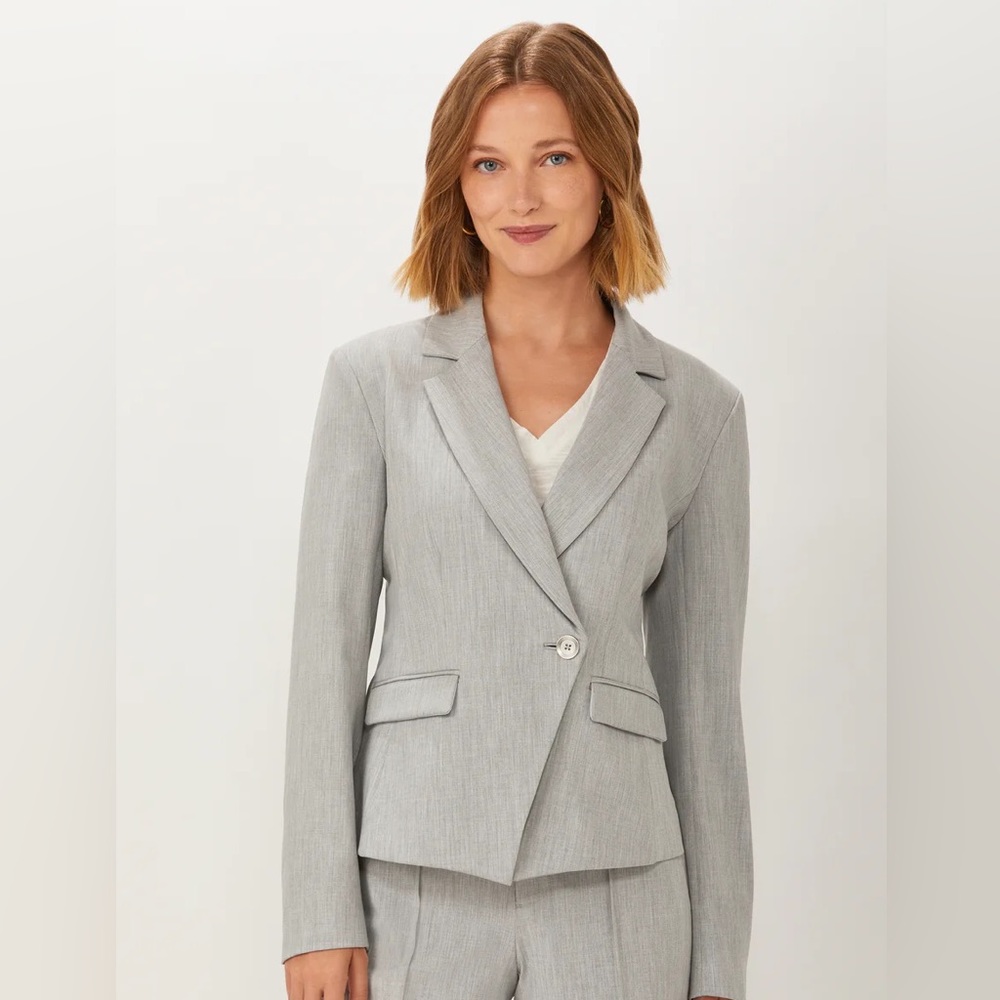 Ecru Shaped Blazer in Light Grey